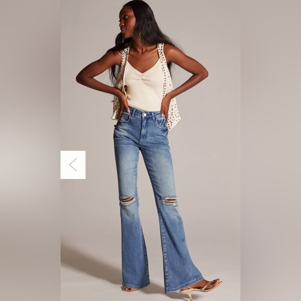 Pilcro The Icon Flare Jeans blue stretchy size 27x31 EUC